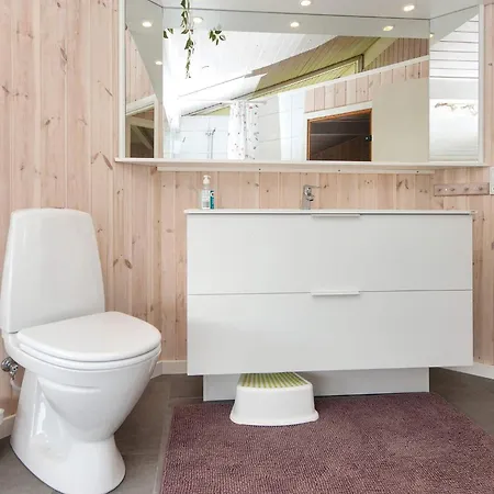 6 Person In Bjert-by Traum Binderup Strand